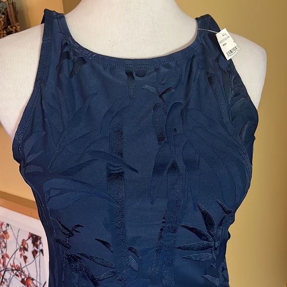 TOMMY BAHAMA Size 14 Monochromic MODEST Palm-tree "Textured Print" 1-Pc $158 NEW - Picture 2 of 16